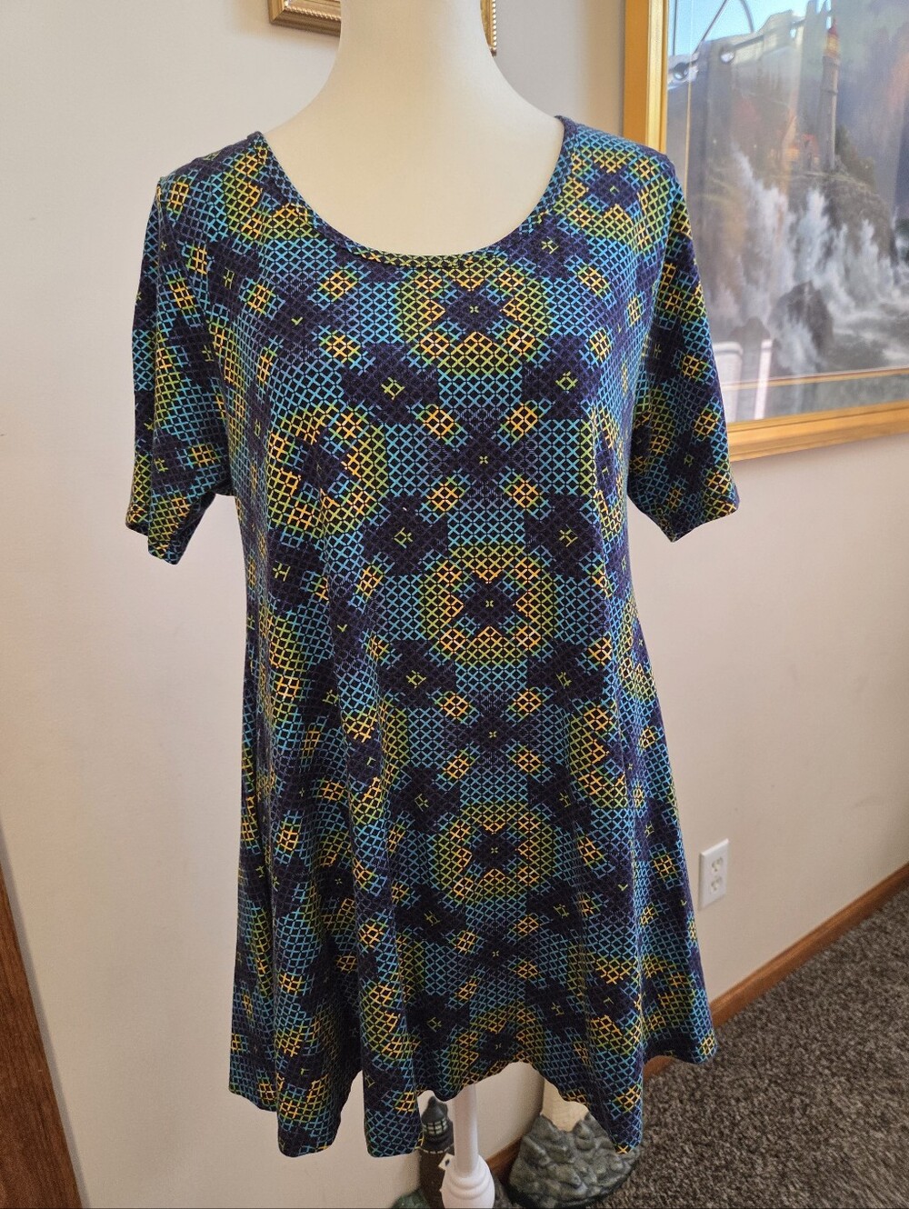 LuLaRoe Perfect Tee